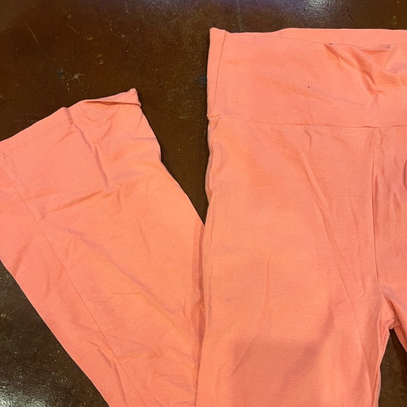 peach cotton midrise 2000s style yoga pants - Picture 2 of 3